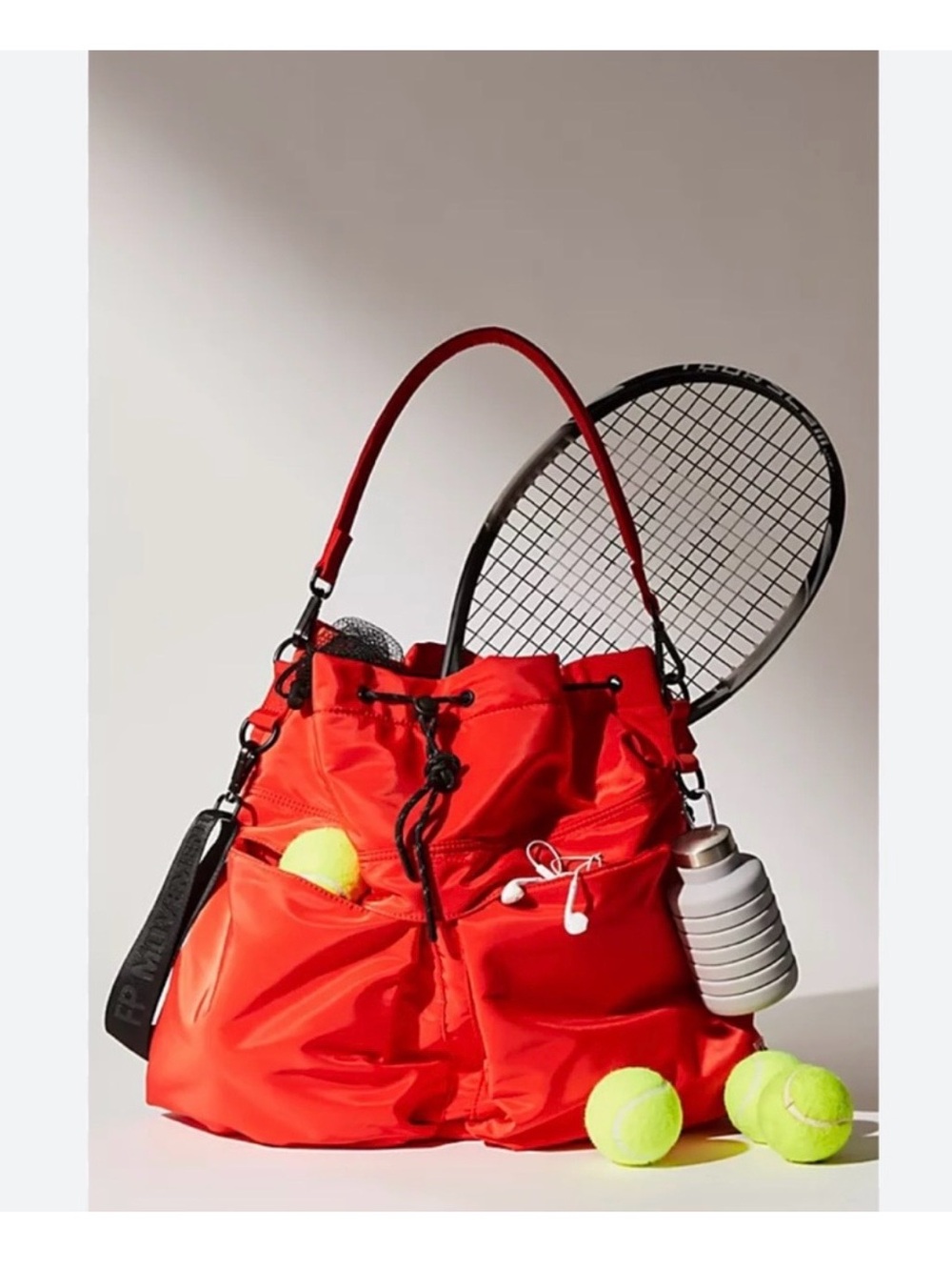 Ego Boost Mega Bucket Bag
Color- Flame
Like New - No stains/No Rips
FP Movement